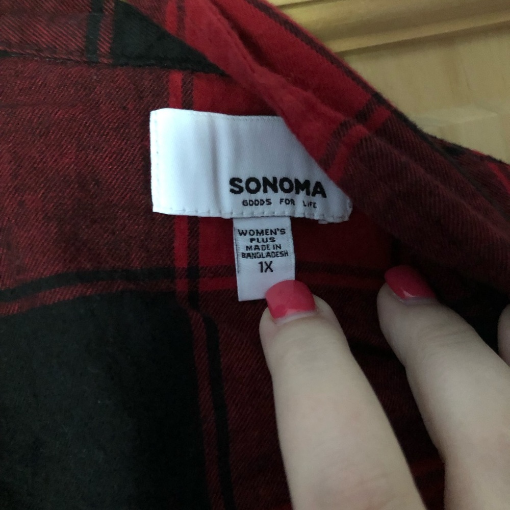 Tops - Picture 2 of 8